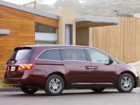 Honda Odyssey 2010 photo